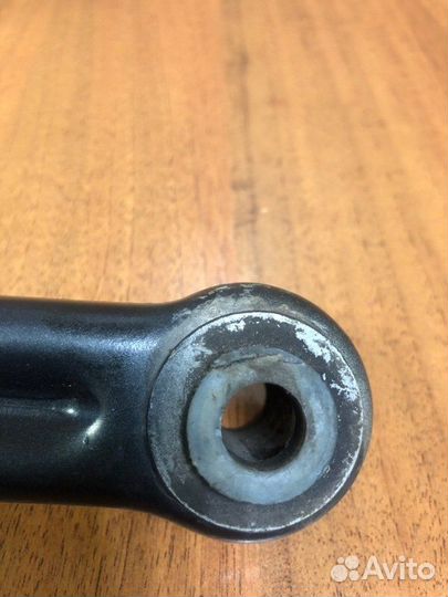 Петля капота левая Mercedes-Benz S-Class W126