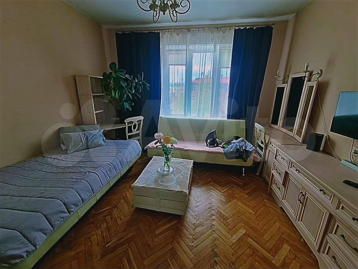 Комната 25 м² в 3-к., 5/5 эт.