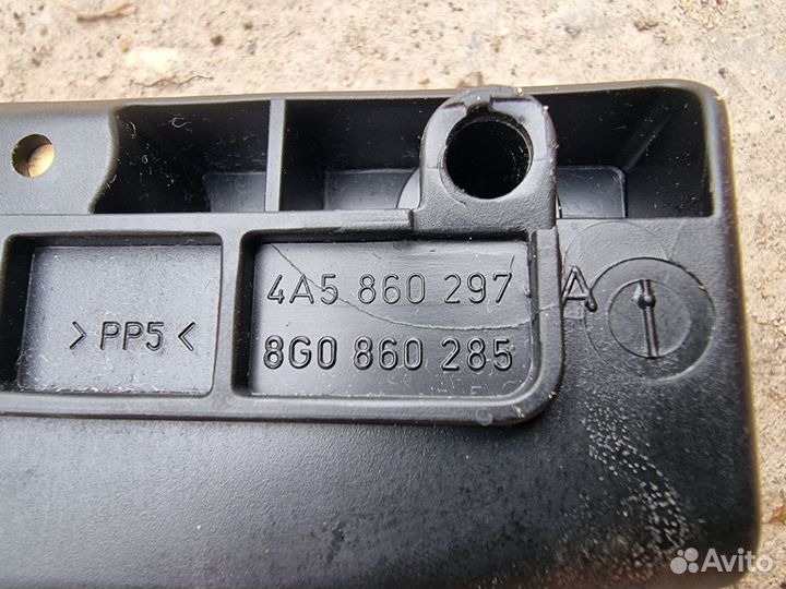 Кронштейн знака аварийной остановки VW Passat B5