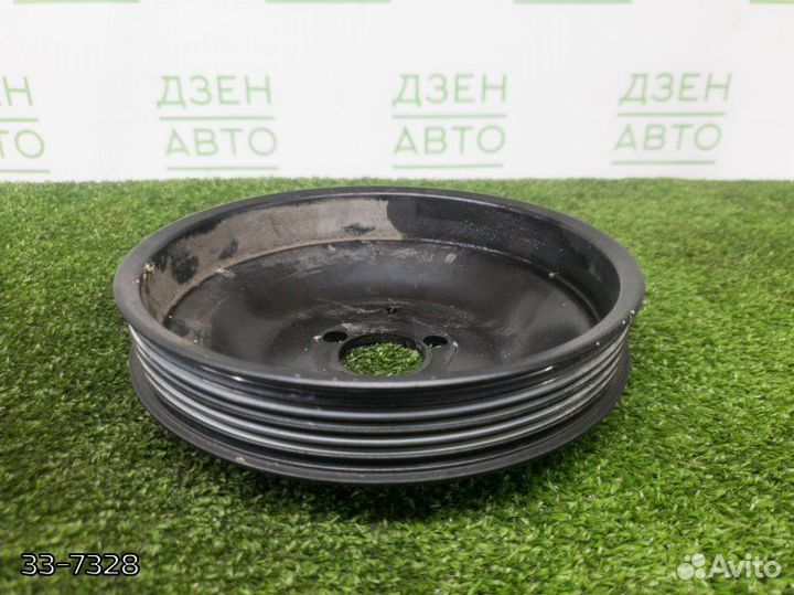 Шкив помпы Audi A6 C6 BDX 2008