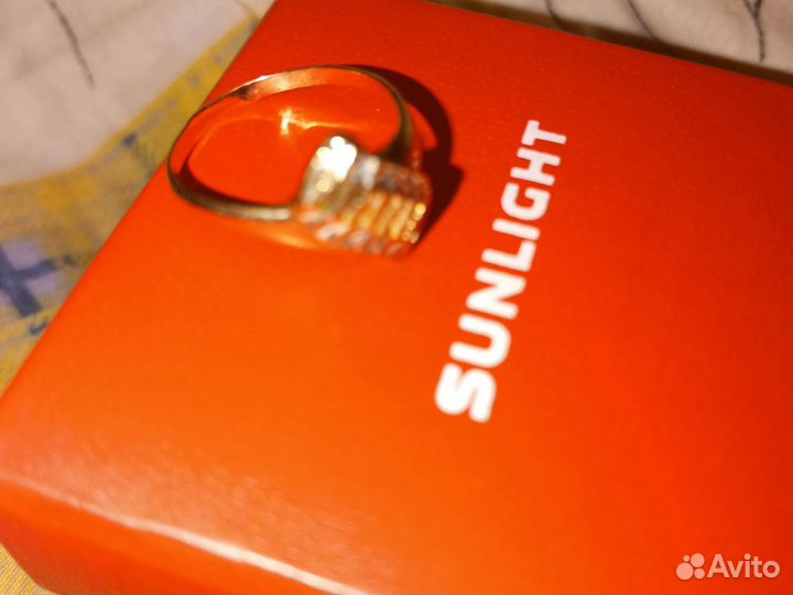 Золотое кольцо женское 585 бу