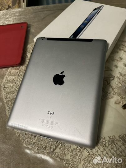 iPad 2 (Wi-Fi + 3G)