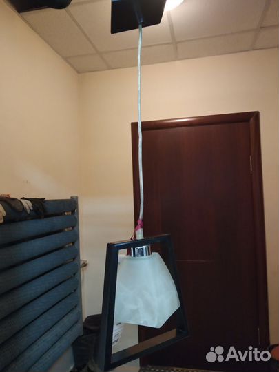 Люстра и настенный светильник