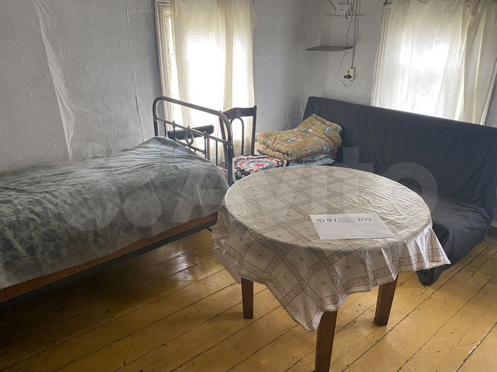 Дом 32 м² на участке 10 сот.