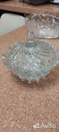 Хрусталь: конфетница и ваза для цветов