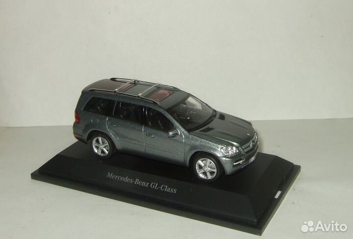 Мерседес Mercedes Benz GL class Minichamps 1:43