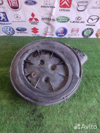 Корпус воздушного фильтра Ford Sierra 2.0 OHC 1991