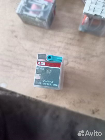 Реле CR-M024DC3 24B DC 3пк (10A)