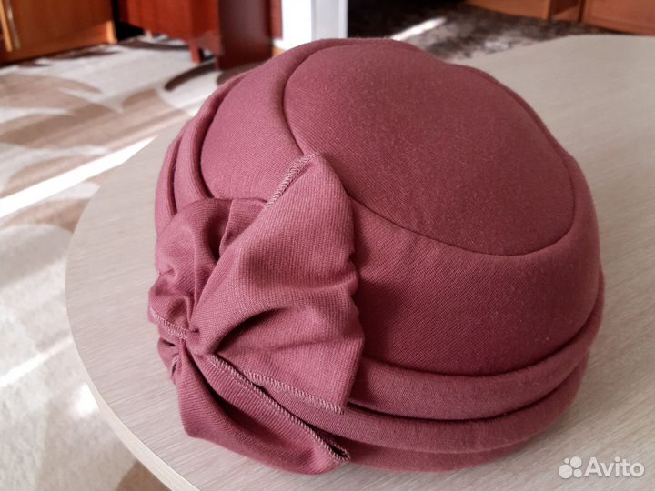 Шапка весенняя женская