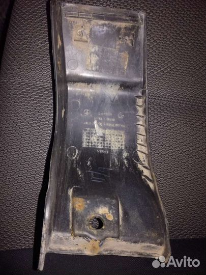 Молдинг переднего правого крыла hyundai santa fe 2