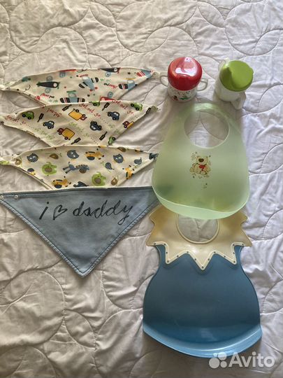 Слюнявчики-нагрудники, поильники