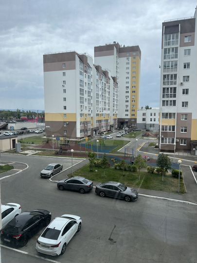 3-к. квартира, 82 м², 3/9 эт.