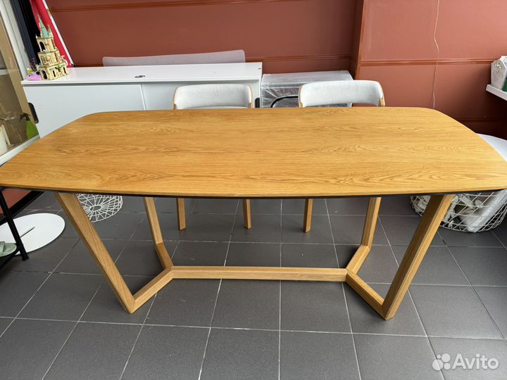 Обеденный стол Yoko Tohma Тохма