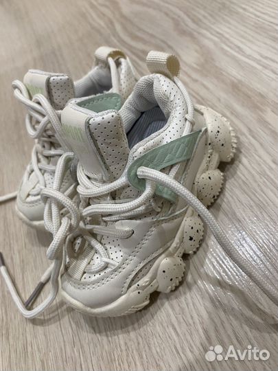 Кроссовки детские