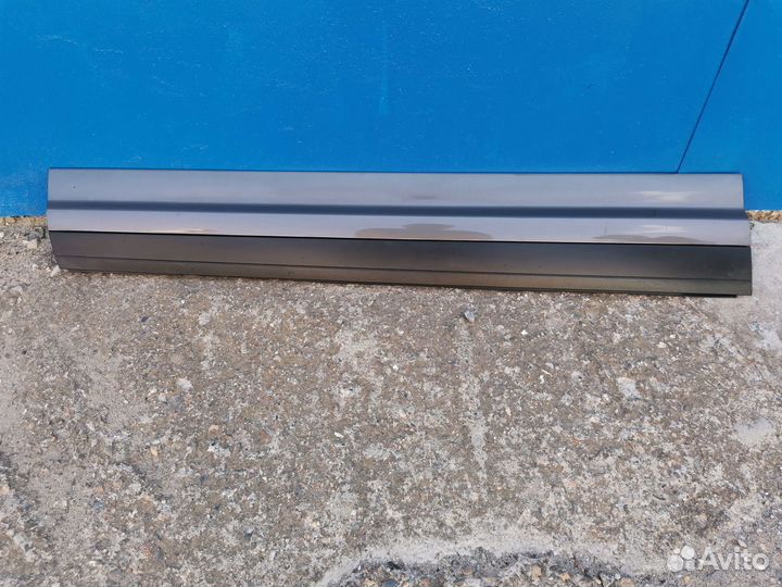 Накладка передней двери левой Porsche Cayenne 958