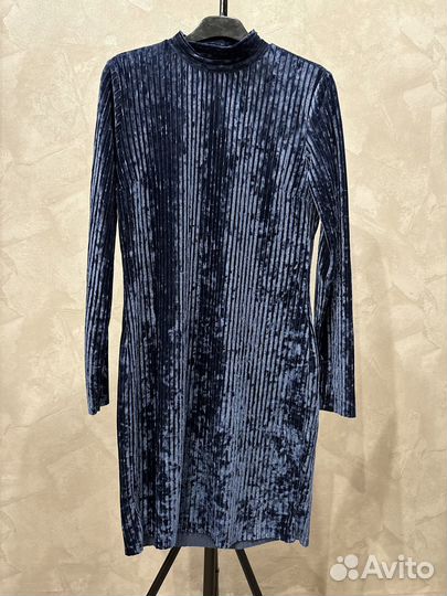 Платье синее бархатное Reserved