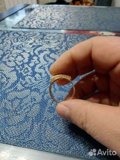 Золотое кольцо с бриллиантами