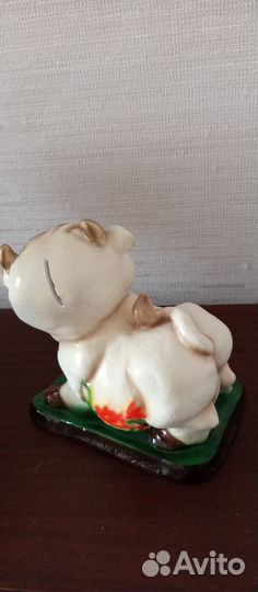 Статуэтка Копилка