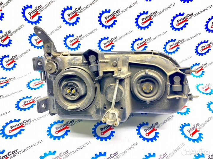 Фара передняя левая Mitsubishi Delica PA4W