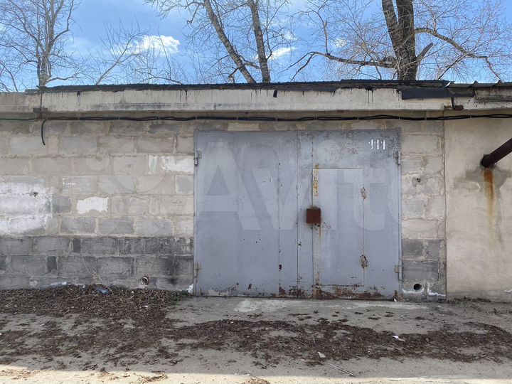 Гараж, > 30 м²