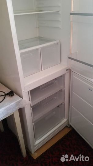 Холодильник бу vestel, VCB 330 VW(188x91) h-1700