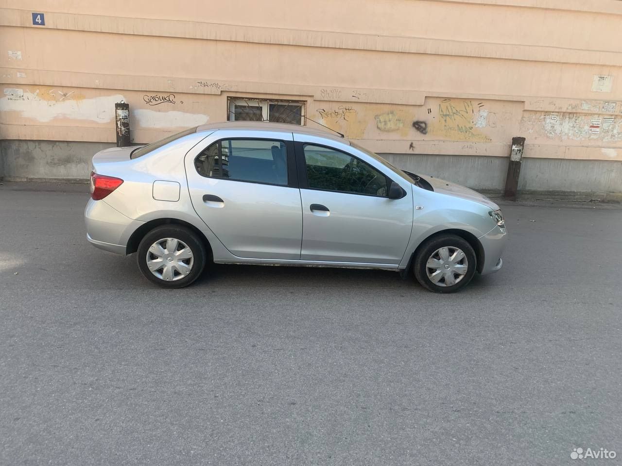 Продам Renault Logan II (2012—2018) 2015 бензин седан бу в в Санкт-Петербург,  цена 690000 ₽