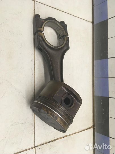 Поршень с шатуном 5-серия E34 1988-1995