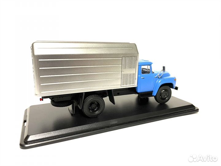 Грузовик лумз 890М рефрижератор ЗИЛ 130 1/43 SSM