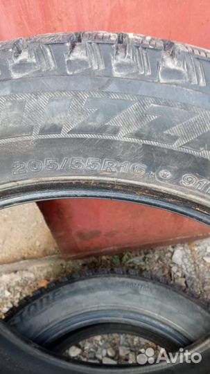 Bridgestone Blizzak Spike-01 205/55 R16 91T