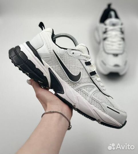 Nike V2K Run Runtekk