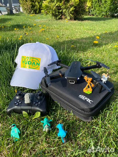 Дрон с камерой E88 Pro / E99 Pro / V4