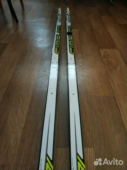 Беговые лыжи