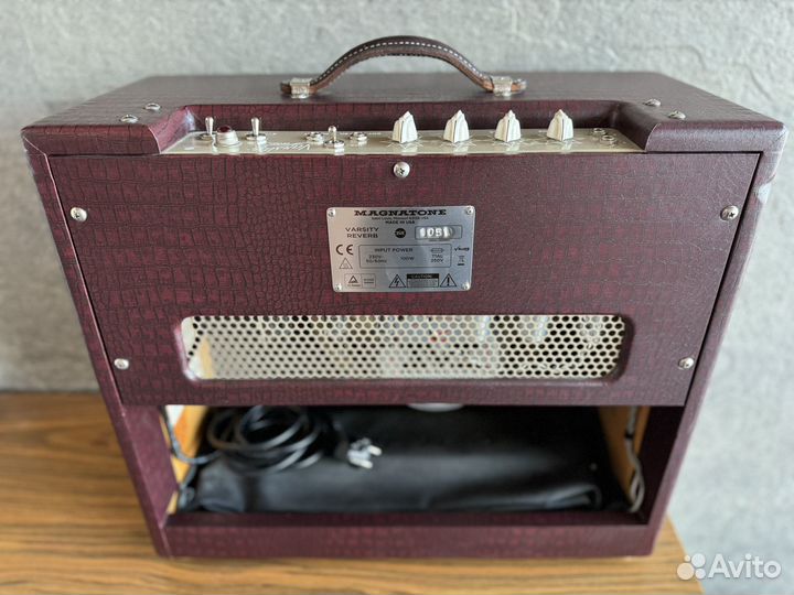 Magnatone varsity reverb Гитарный комбо усилитель