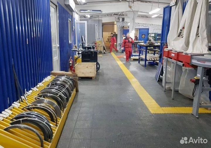 Модульная пвх плитка в автосервис / сто