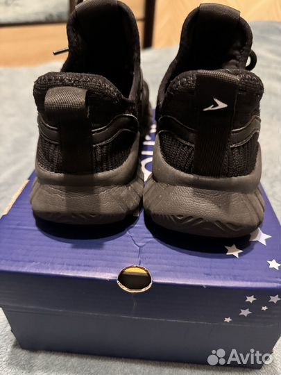 Кроссовки demix 36