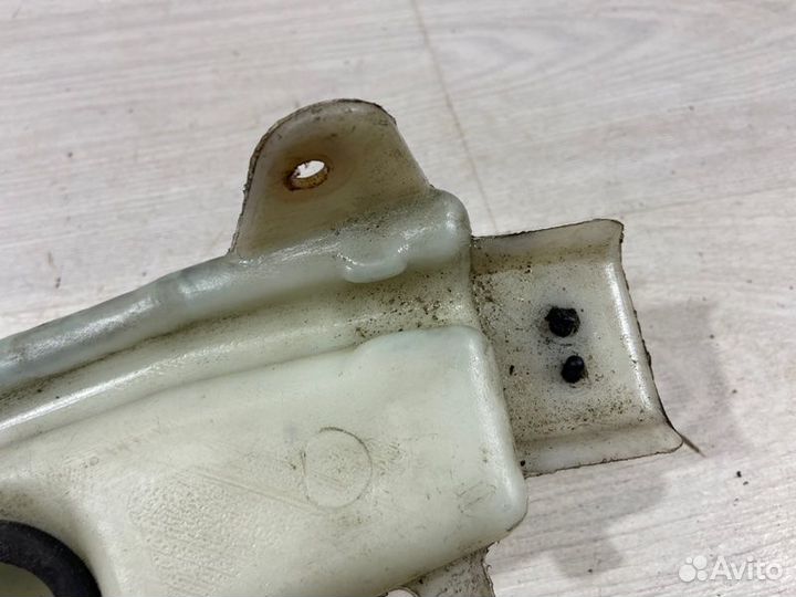 Бачок стеклоомывателя Ford Focus 2 (08-11)