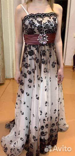 Платье вечернее