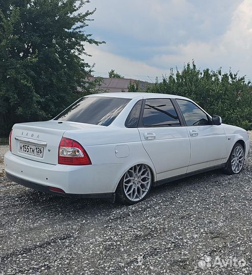 Сиденья на priora 2