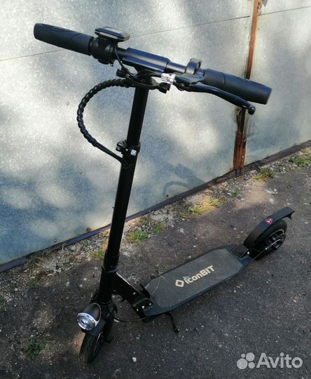 Электросамокат iconbit С80