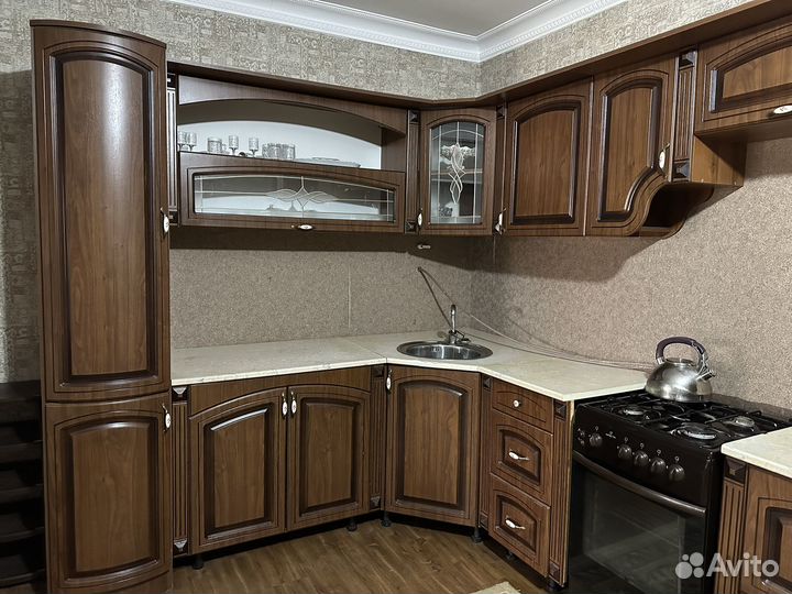 Продам кухонный гарнитуры бу