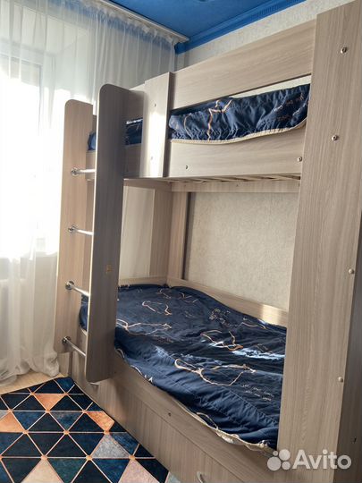 Кровать двухьярусная+2 матраса