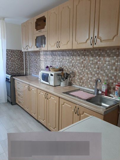 2-к. квартира, 52 м², 2/5 эт.