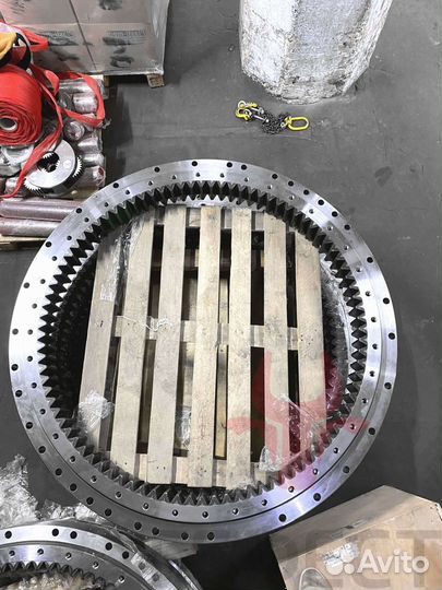 Опорно-поворотный круг Doosan DX420LC