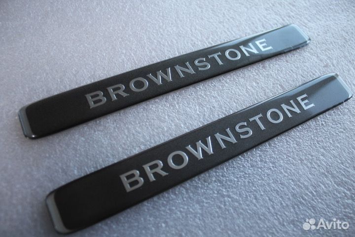 Шильдики Brownstone Land Cruiser 200 2 штуки E1FL2