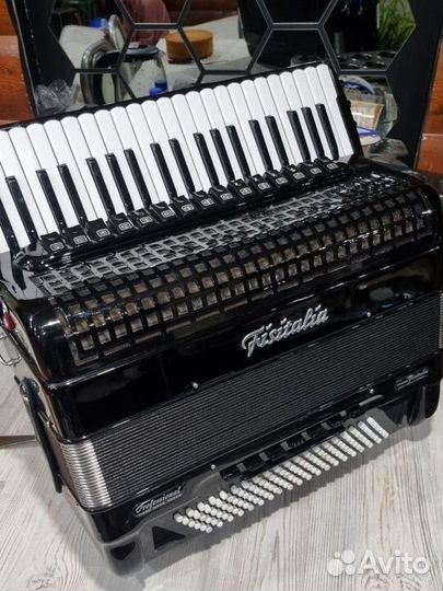 Готово-выборный Аккордеон Fisitalia с Цельн Басом