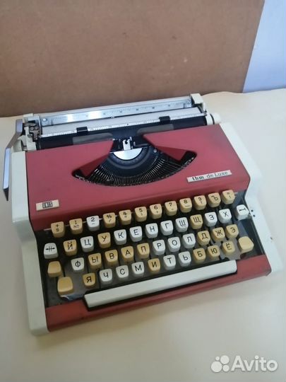 Печатная пишущая машинка