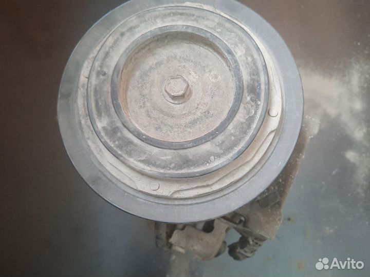 Компрессор кондиционераавтомобильный бу