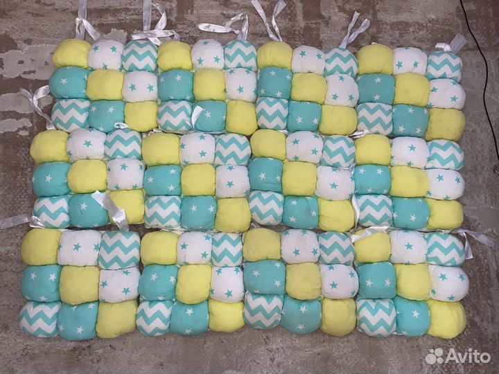 Бортики бомбон в кроватку