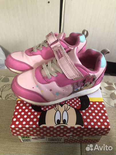 Кроссовки для девочки