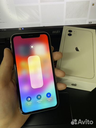 iPhone 11, 64 ГБ